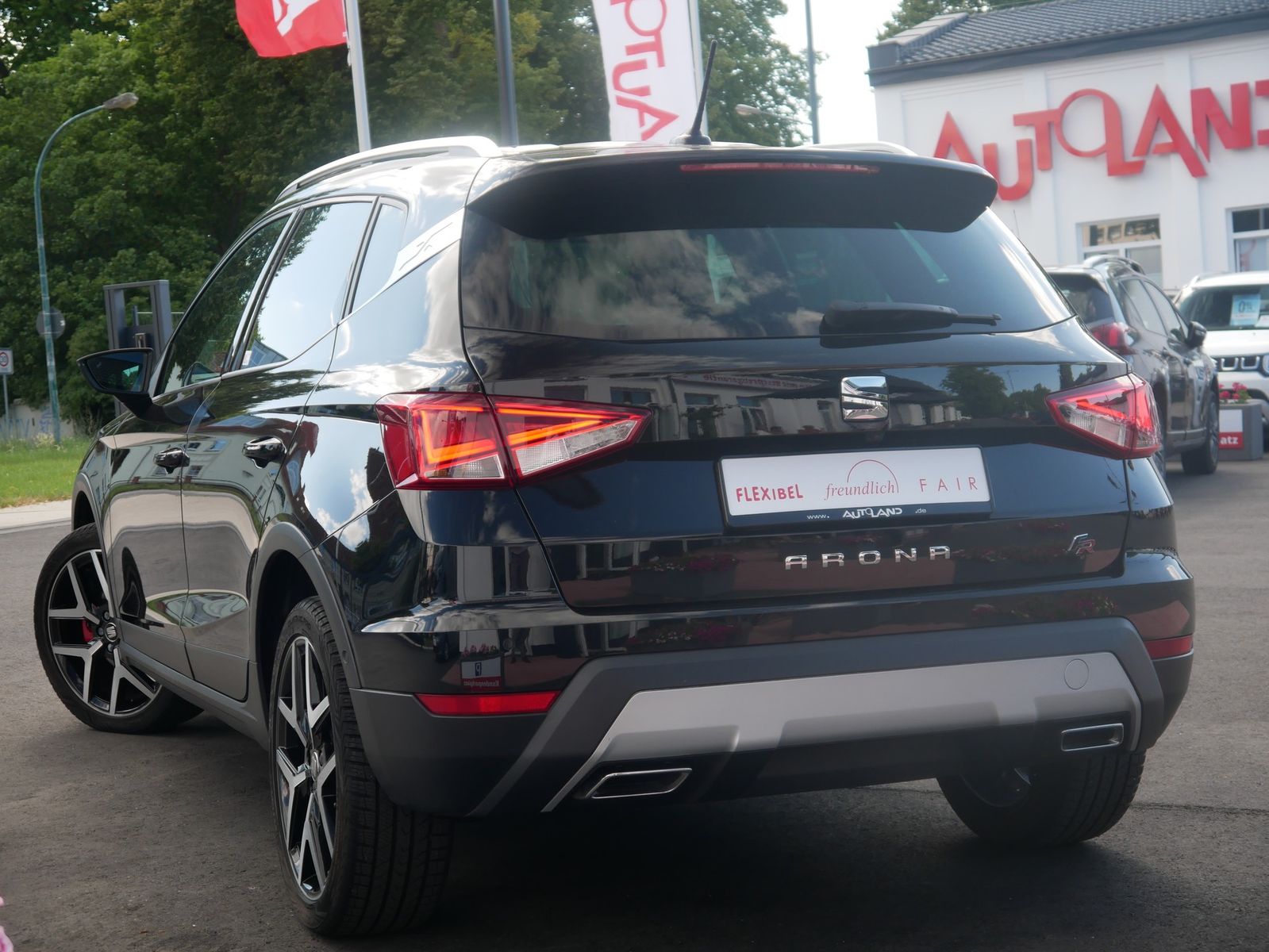 Seat Arona 1.0 TSI FR LED Navi ACC Android Apple PDC imagem 3