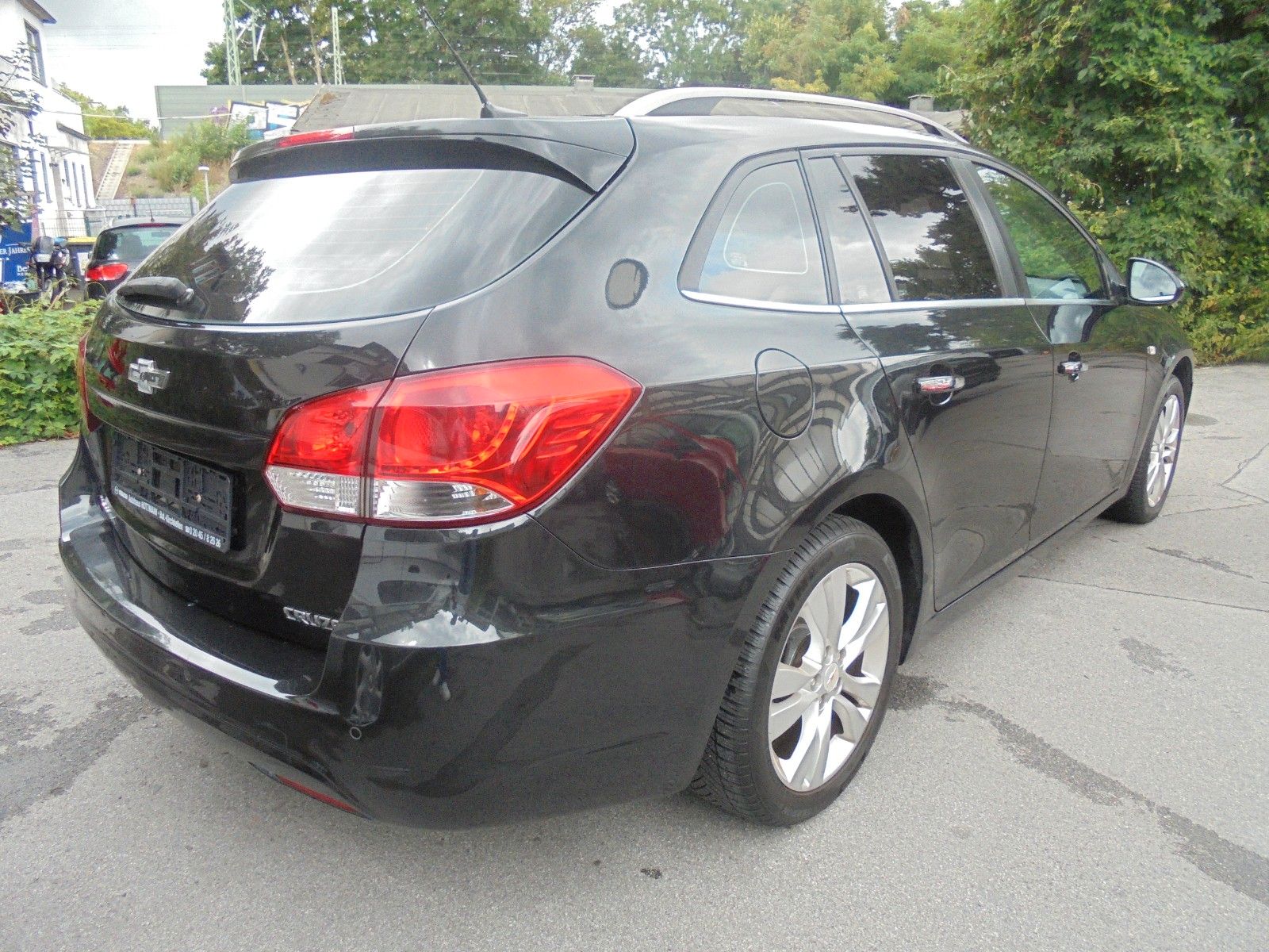 Fahrzeugabbildung Chevrolet Cruze Station Wagon/8Fachbereift/Vollausstattung