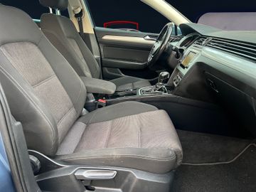Volkswagen Passat Variant - 12