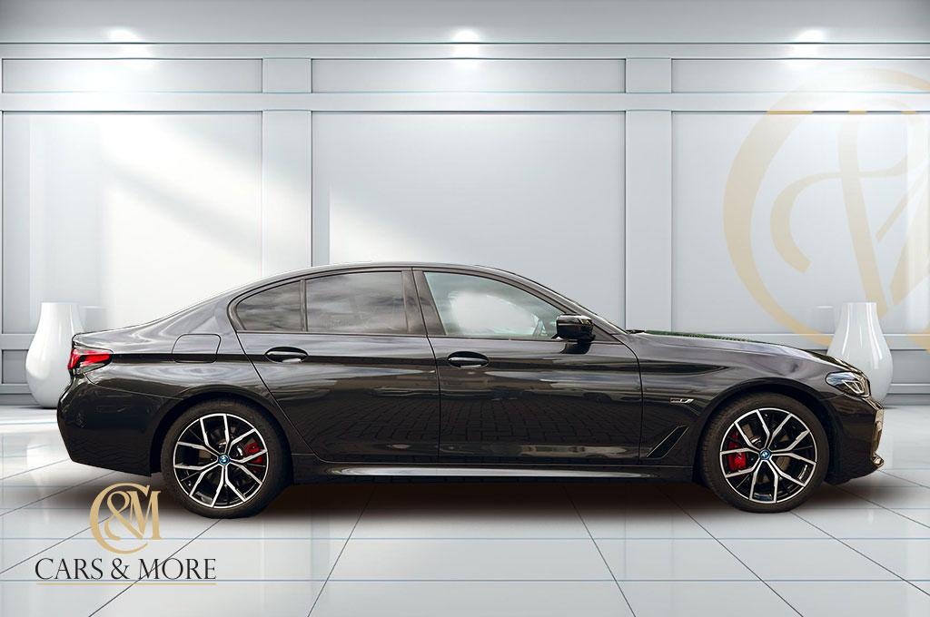 showroom-image-top