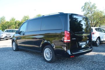 Mercedes V 220 - 6