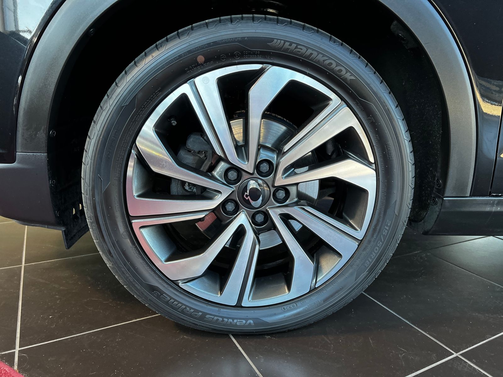 Fahrzeugabbildung Ssangyong Tivoli Grand Fizz 4x2 AHK RFK LED NAV