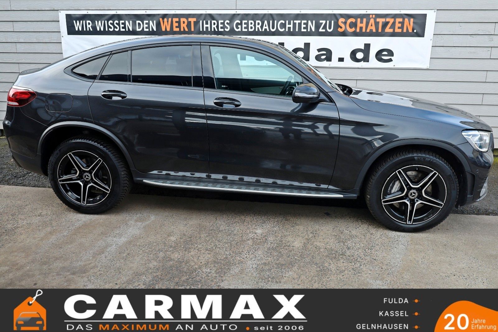 Fahrzeugabbildung Mercedes-Benz GLC 300e 4M Coupe AMG Leder,Navi,LED,360°-Kamera