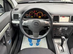 Fahrzeugabbildung Opel Signum 1.9 CDTI Edition / Automatik Xenon Tempom