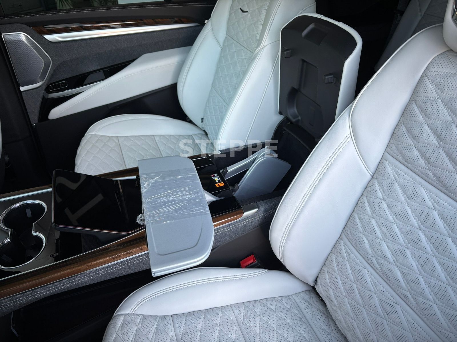 Cadillac Escalade MY26 6.2 V8 Platinum Luxury24"ABV SHEER