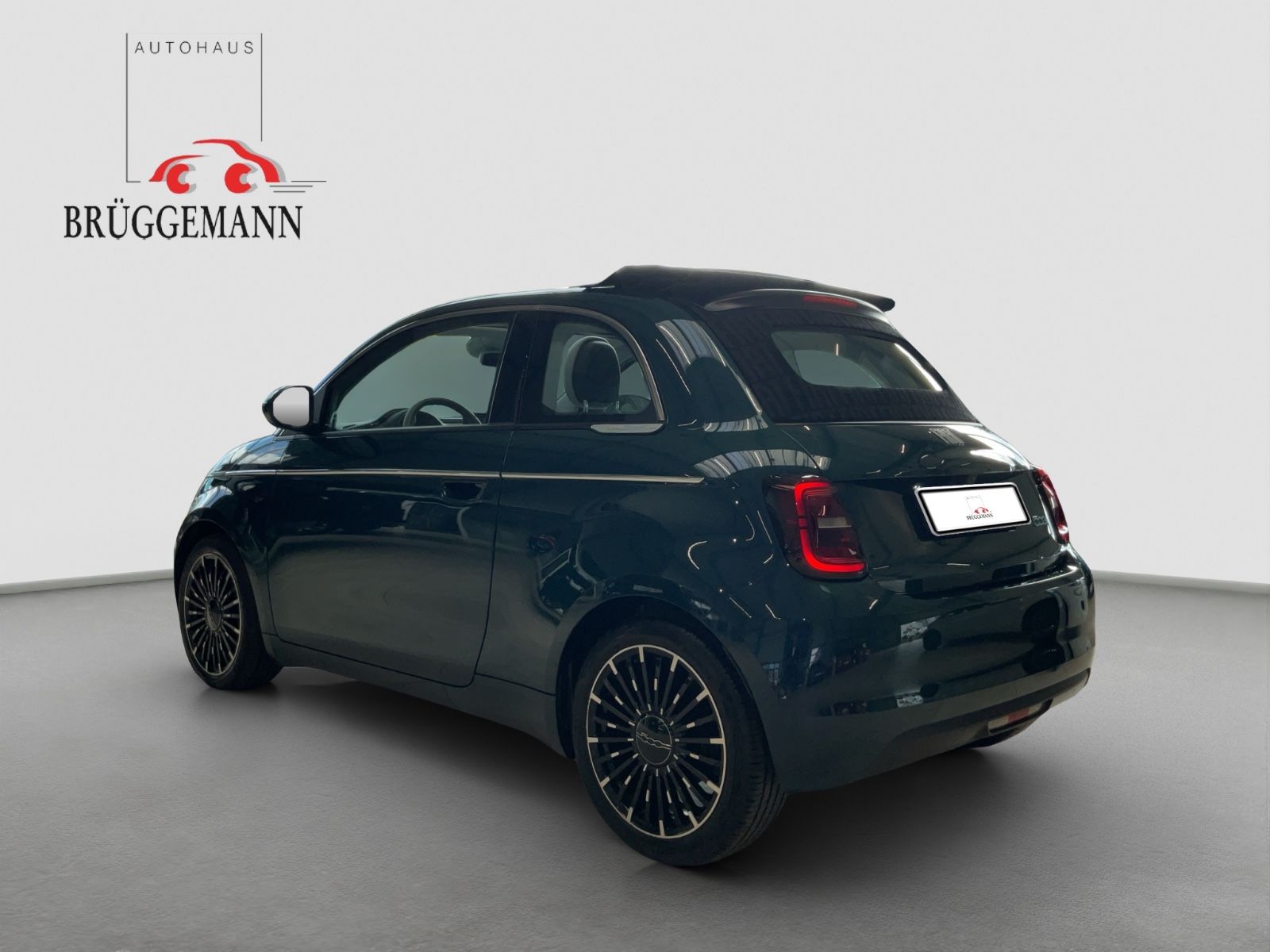 Fahrzeugabbildung Fiat 500e La Prima Cabrio 42 kWh