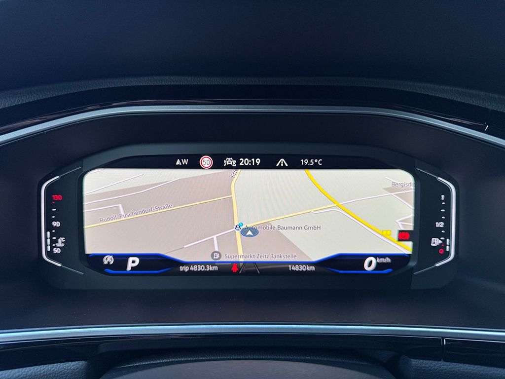 T-Roc 1.5 TSI DSG R-LINE *AHK*NAVI*KEYLESS*