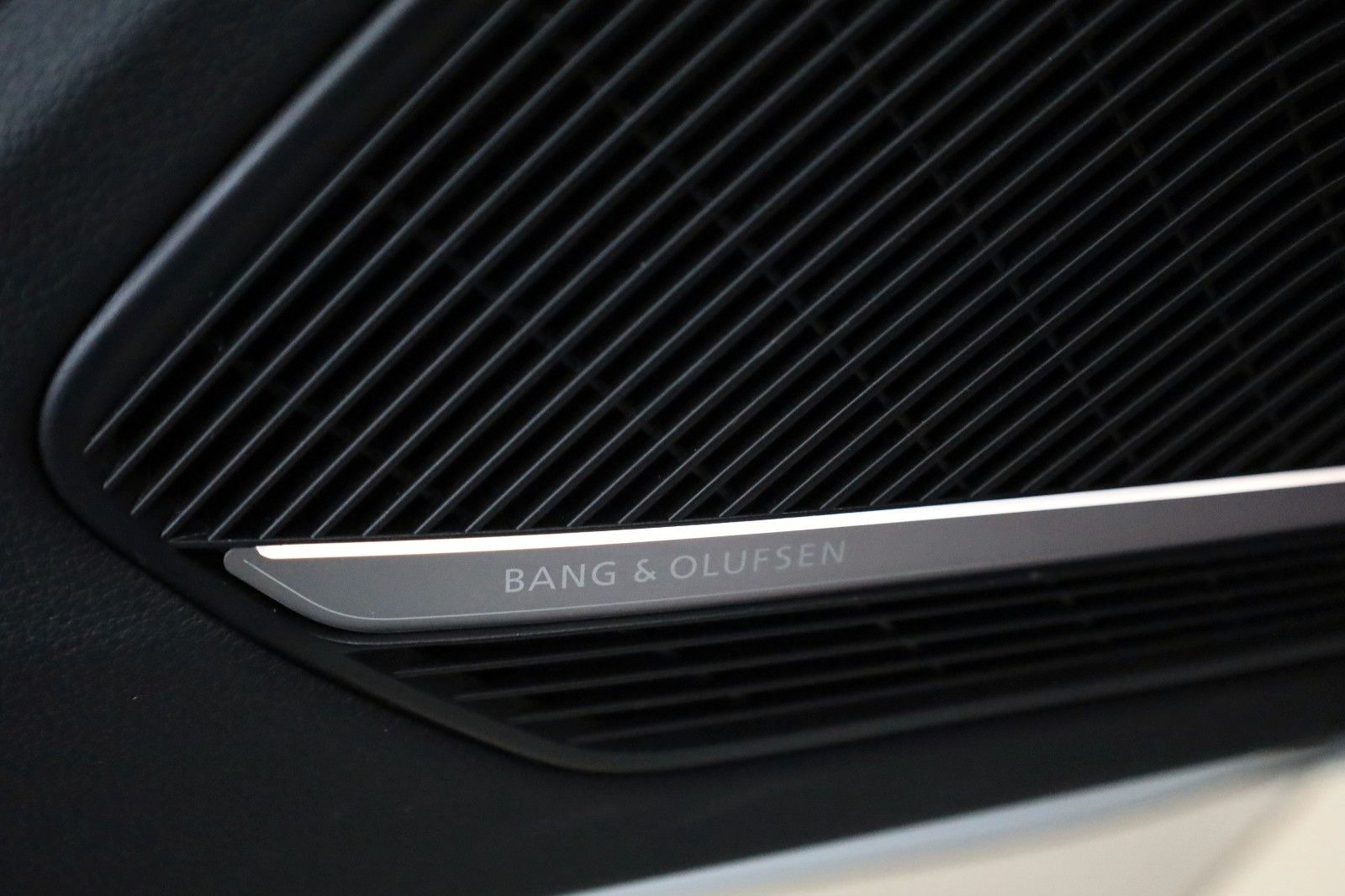 Fahrzeugabbildung Audi S4 Avant 3.0 TDI quattro TLeder,Navi,LED,PanDach