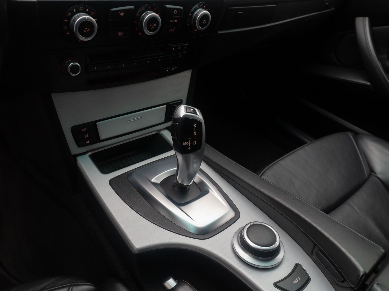 Fahrzeugabbildung BMW 530i M Sport Xenon NaviPro AHK HiFi Memory Leder
