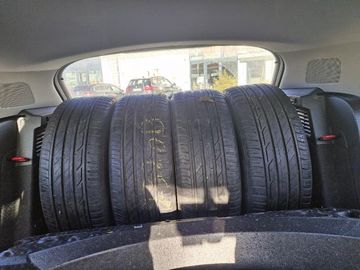 Bild 6 Audi Q2 1,5 TFSI 35 design 8-fach bereift AHK Navi