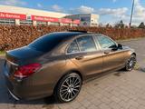 Mercedes-Benz Mercedes C180 80000Km - Mercedes-Benz C 180 mit Benzin-Antrieb: Limousine, 1.8