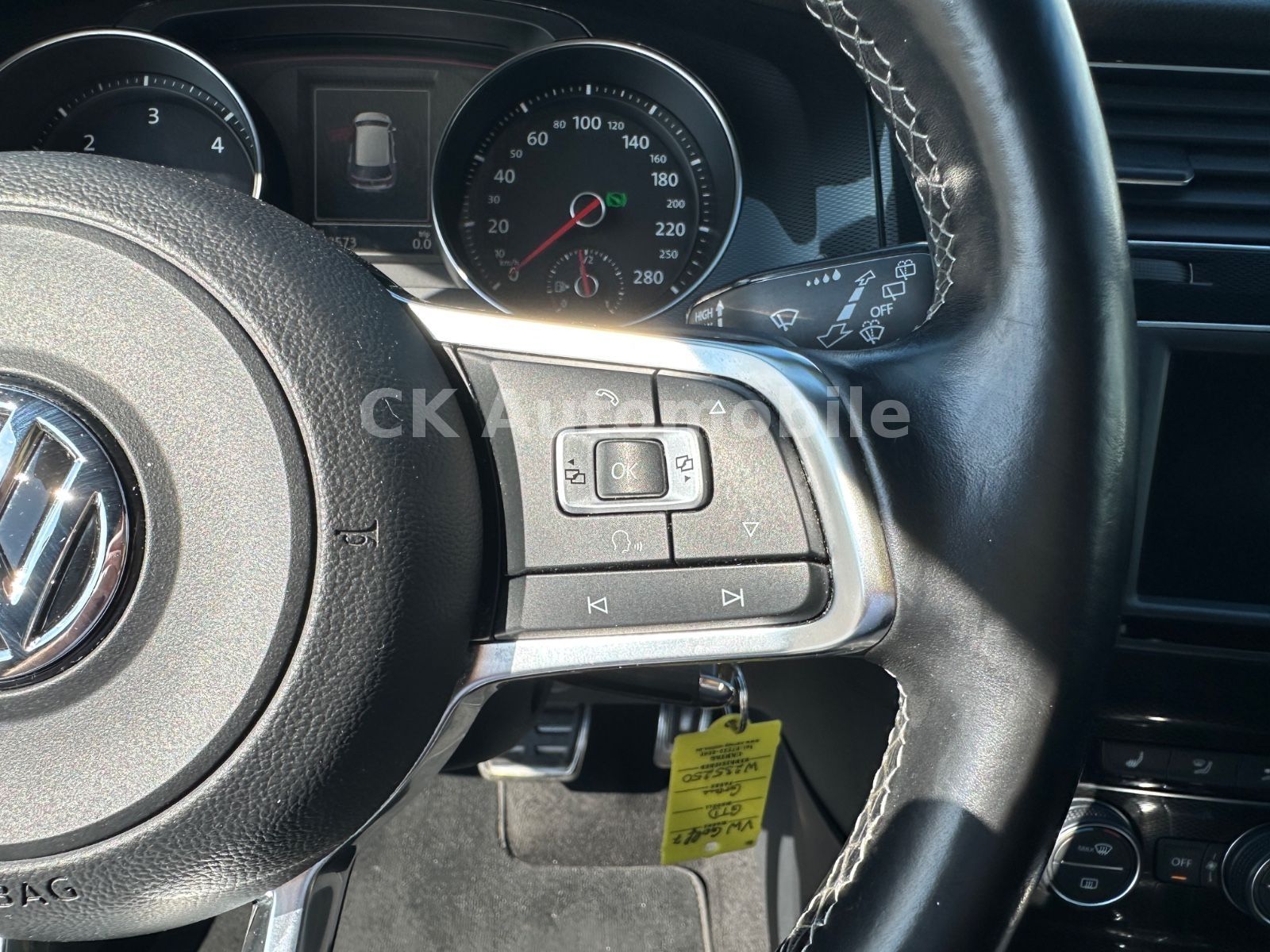 Fahrzeugabbildung Volkswagen Golf VII Lim. GTD BMT/DSG/Navi/Bi-Xenon/PDC