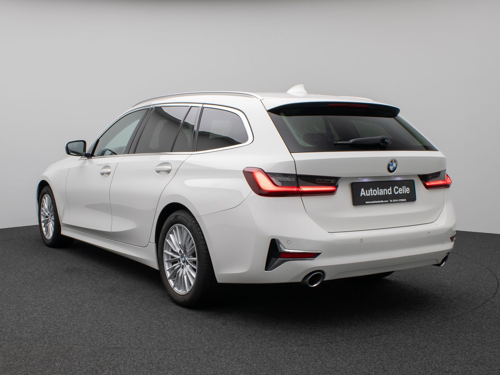 Fahrzeugabbildung BMW 320d  Luxury Line DAB HiFi PDC LED Alarm Sport