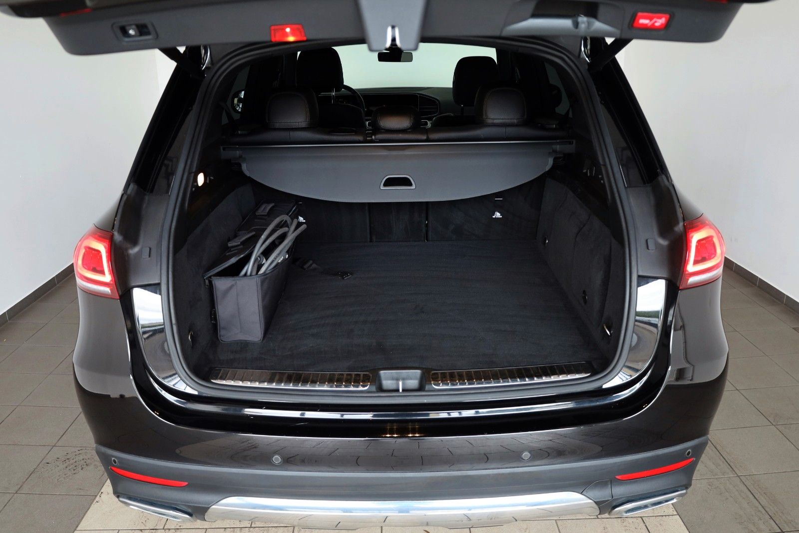 Fahrzeugabbildung Mercedes-Benz GLE 350de 4M Leder,Navi,LED,SH,Park Paket,360°