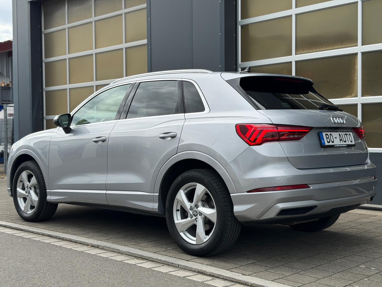 Audi Q3 40 TDI quattro S-LINE Leder AHK StdHzg. 360°