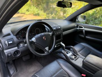 Porsche Cayenne - 11