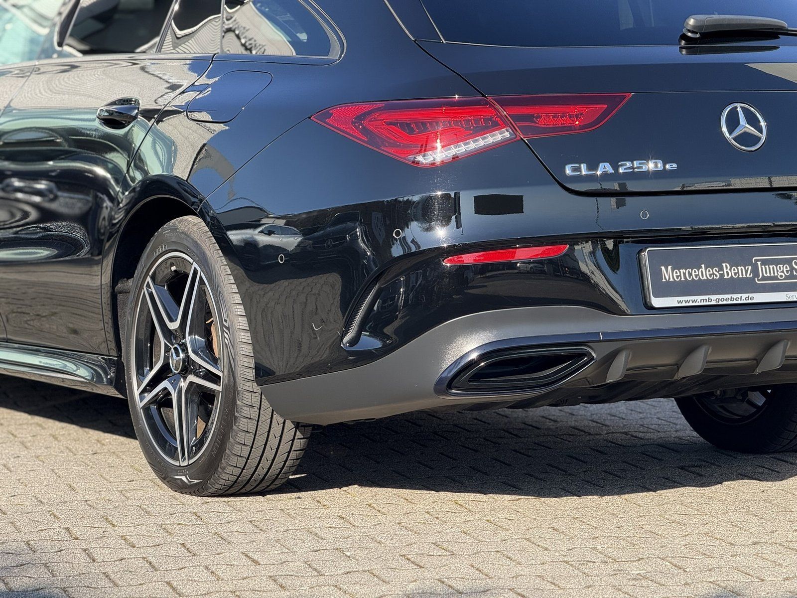 Fahrzeugabbildung Mercedes-Benz CLA 250 e SB*AMG*LED*HEAD-UP*AMBIENTE*KAMERA*