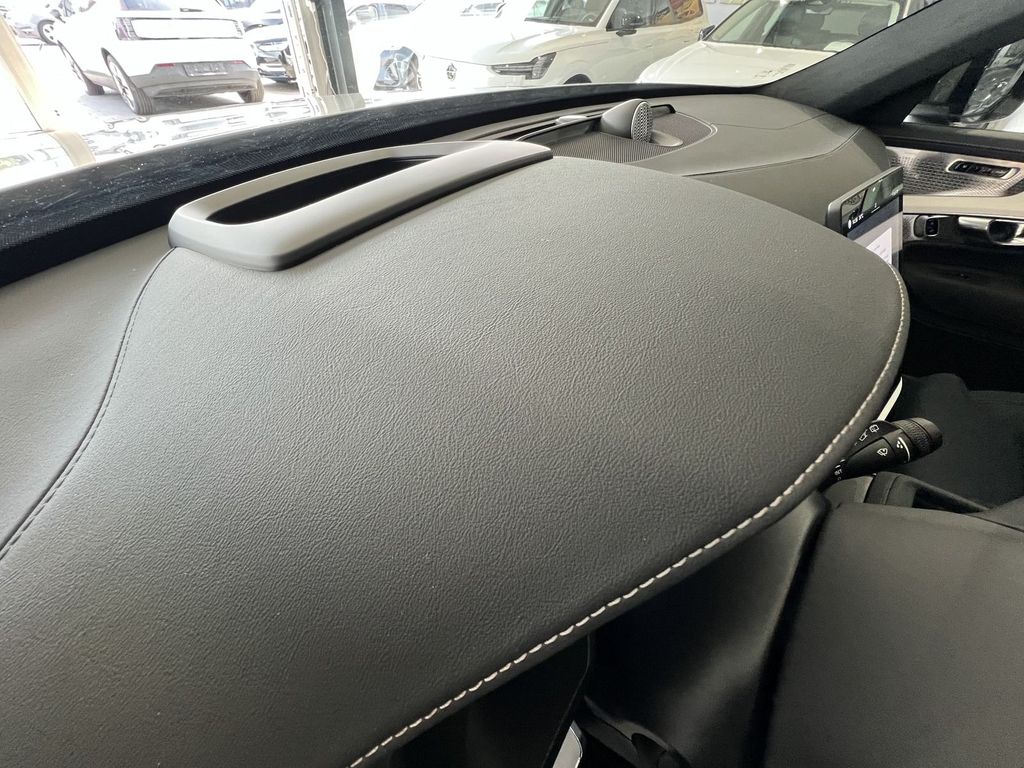 Volvo XC90 T8 Ultra Dark Recharge AWD FACELIFT UPE105K