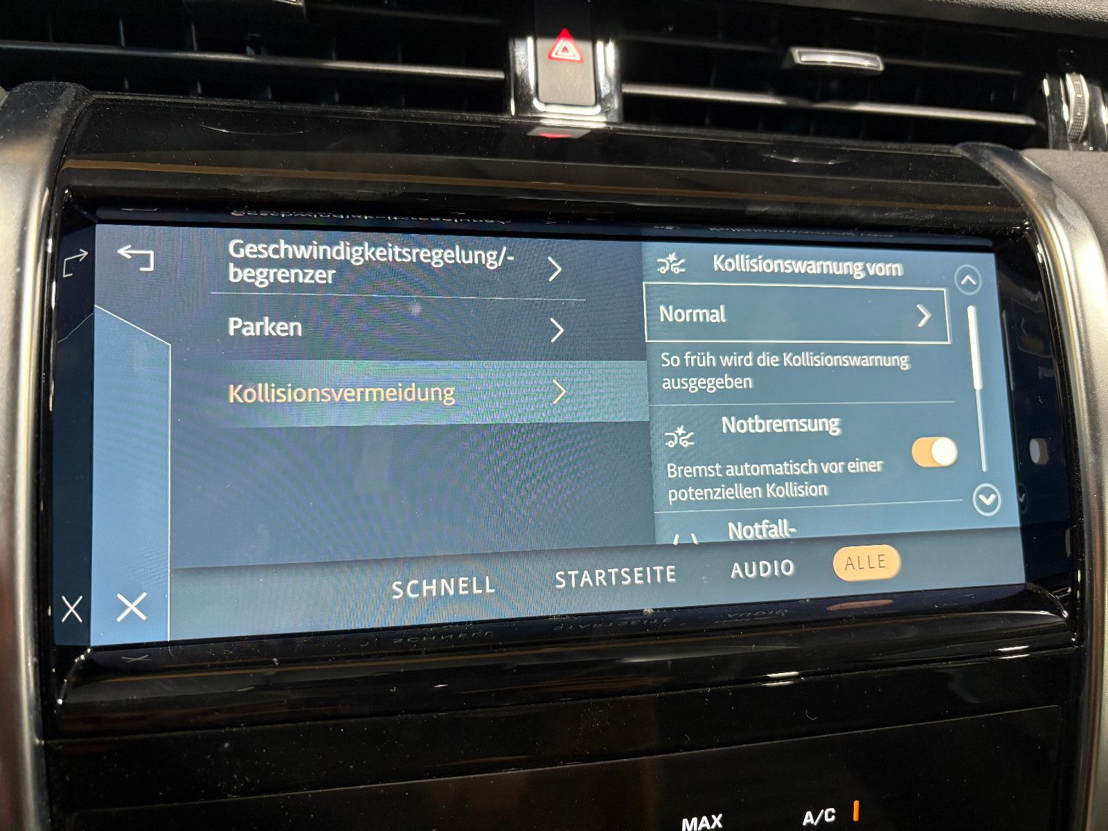 Fahrzeugabbildung Land Rover Discovery Sport S AWD/360°/APPLE/NAVI/SHZ/DAB/