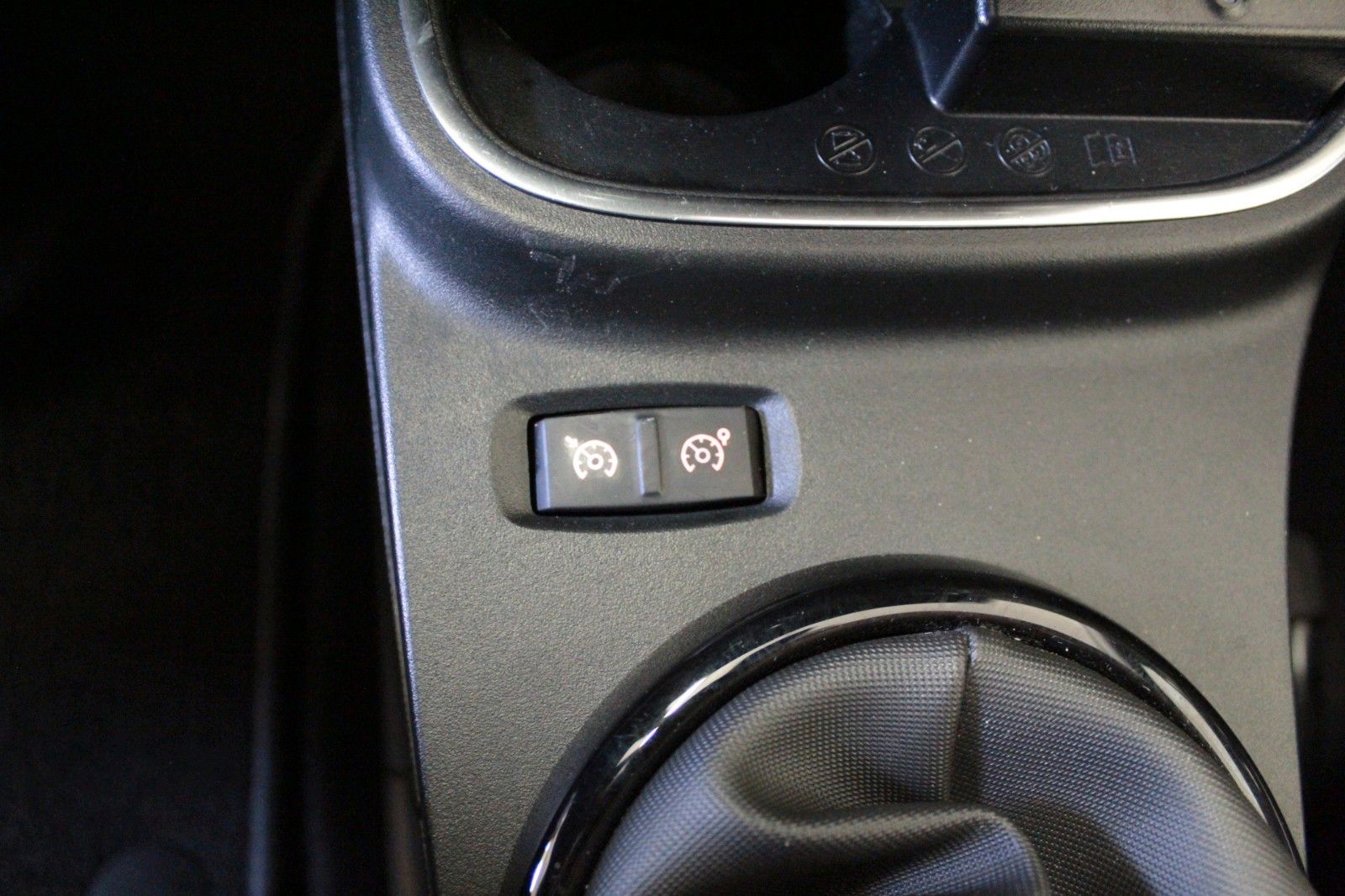 Fahrzeugabbildung Renault Twingo SCe 65 Urban Night *Easy Link*15157*