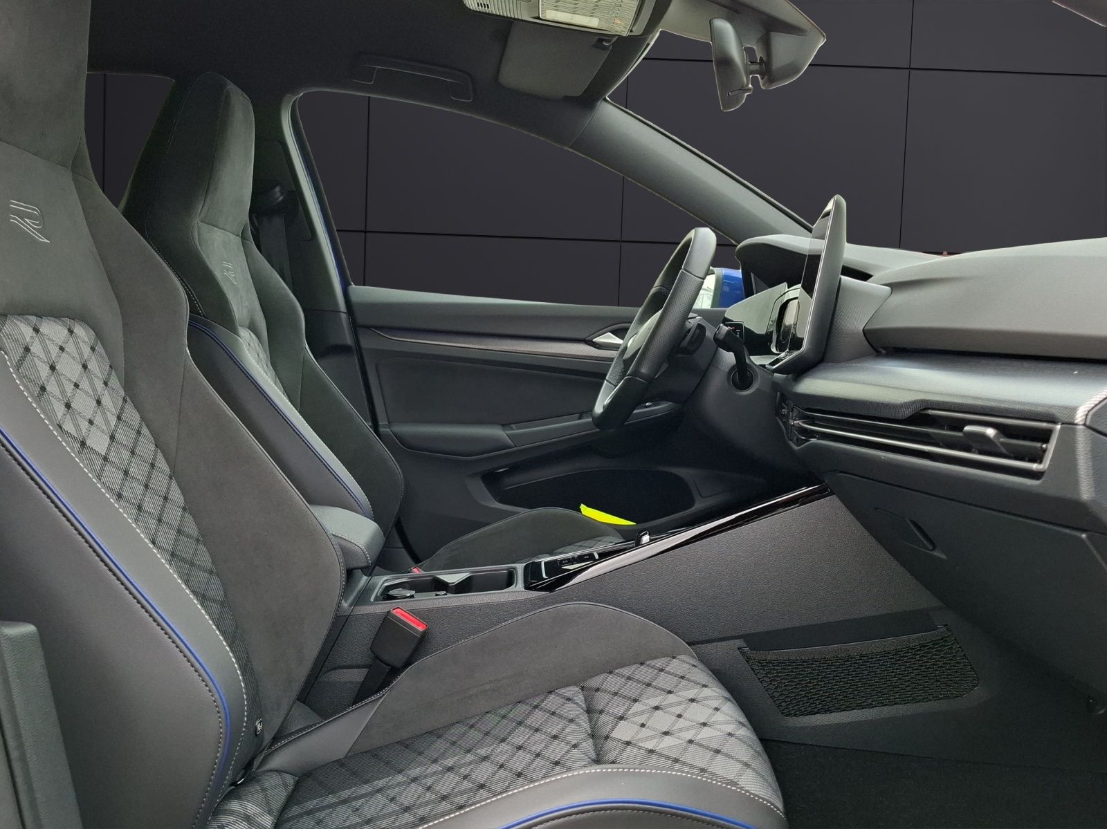 Fahrzeugabbildung Volkswagen Golf VIII Variant TDI R-Line DSG LED Navi AID AC