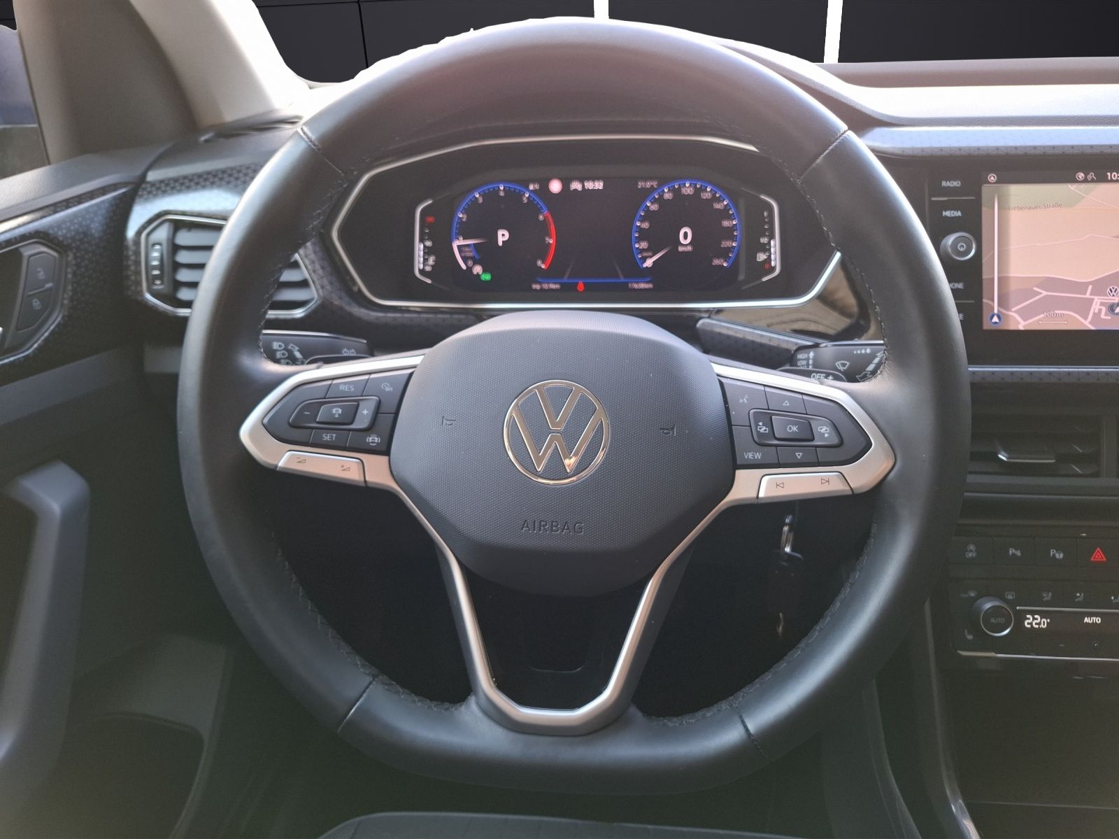 Fahrzeugabbildung Volkswagen T-Cross TSI Style DSG R-Line LED Navi AID ACC RF