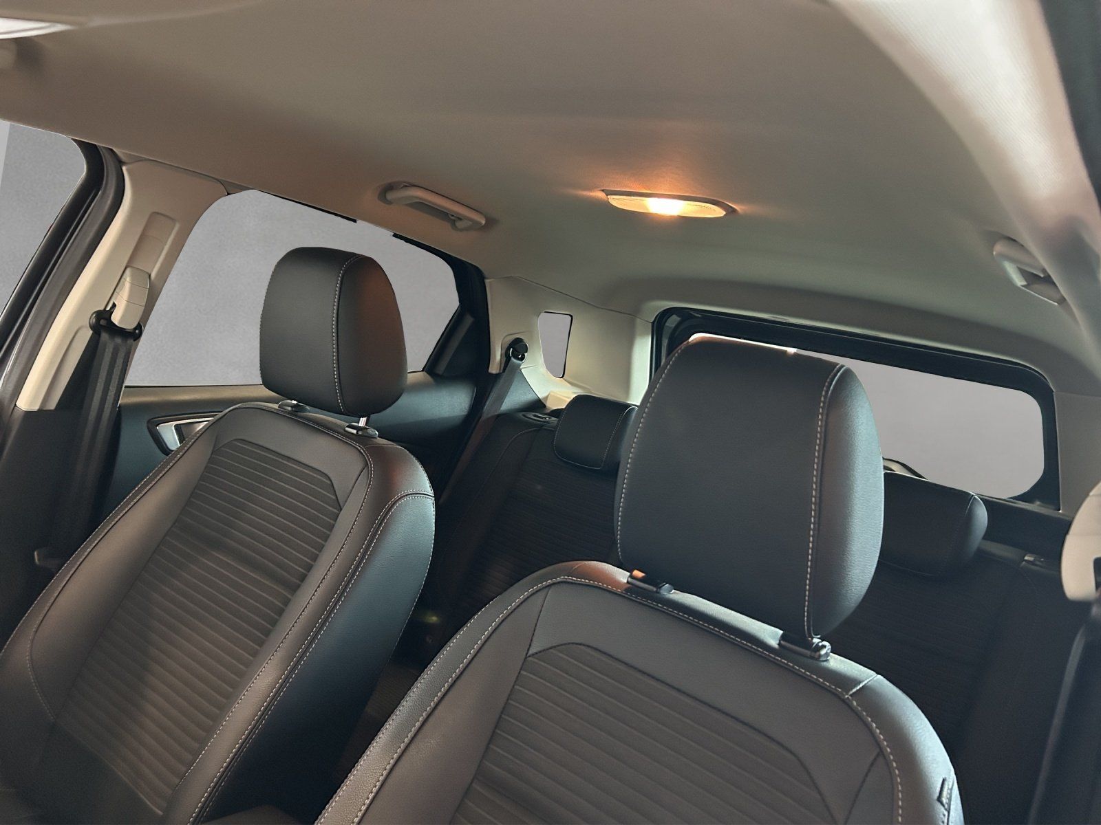 Fahrzeugabbildung Ford EcoSport 1.0 EcoBoost Titanium