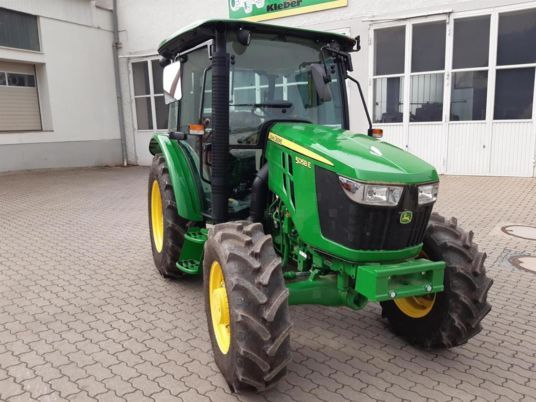 John Deere 5058E