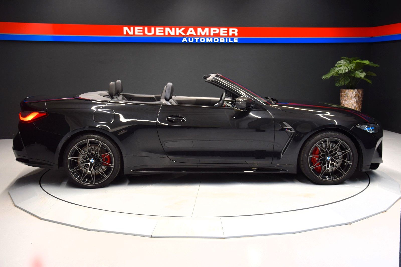 Fahrzeugabbildung BMW M4 Cabrio xDrive Competition ACC 360° H&k Leder
