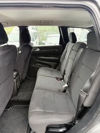 Jeep Grand Cherokee - 9