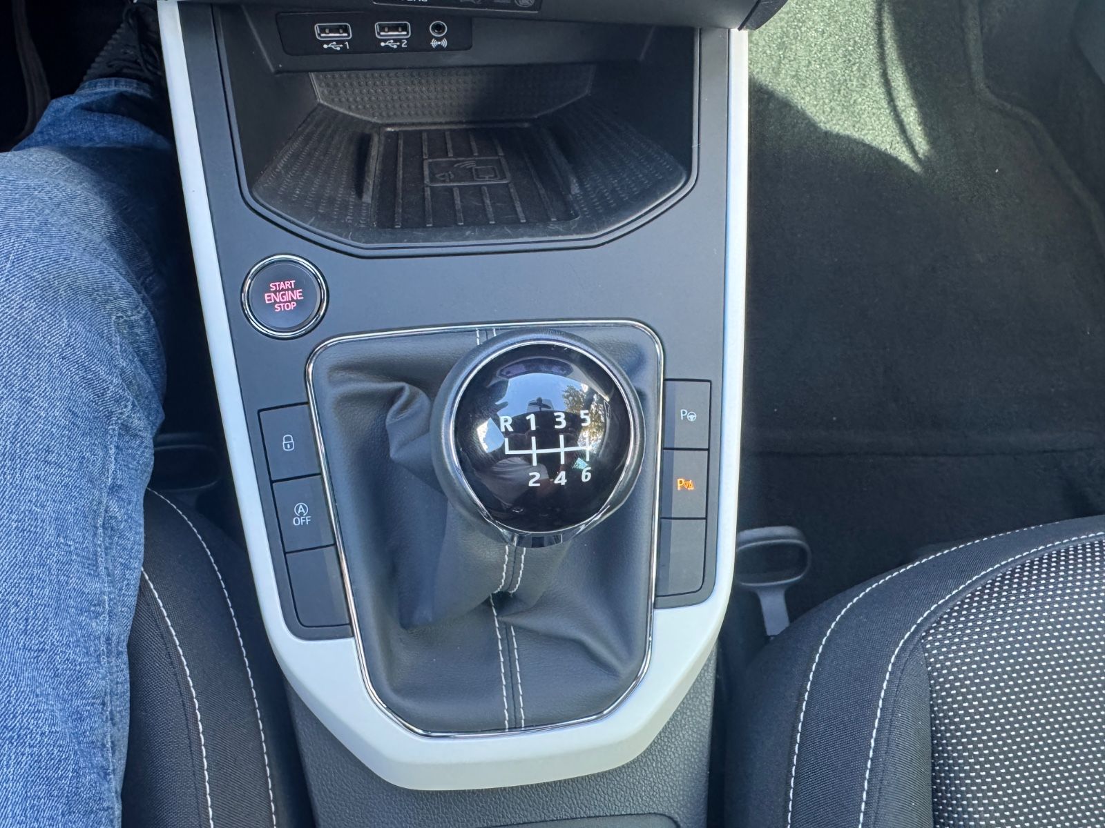 Fahrzeugabbildung SEAT Arona Xcellence LED+Navi+ACC+Lane