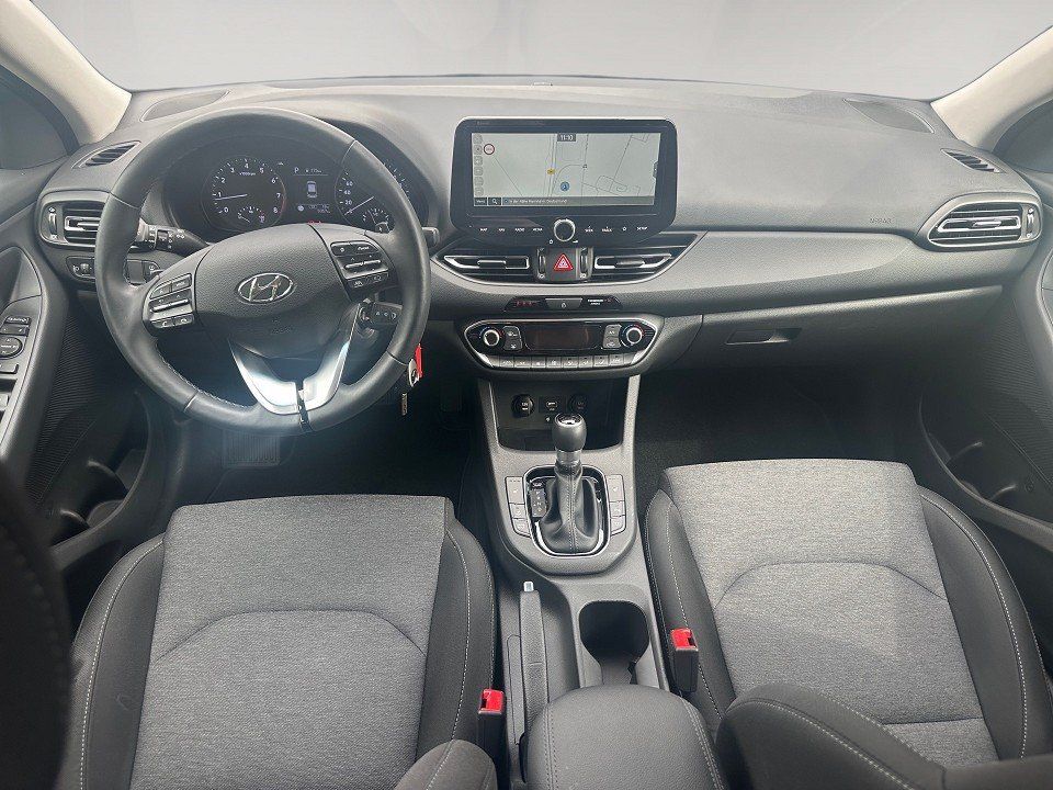Fahrzeugabbildung Hyundai i30 1.5T 160PS DCT 48V TREND Navi
