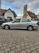 Opel Vectra B 2.6 V6 24V  - Opel Vectra aus 2000: 2.2