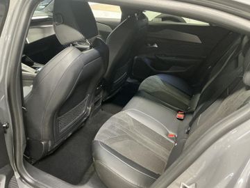 Peugeot 408 - 7