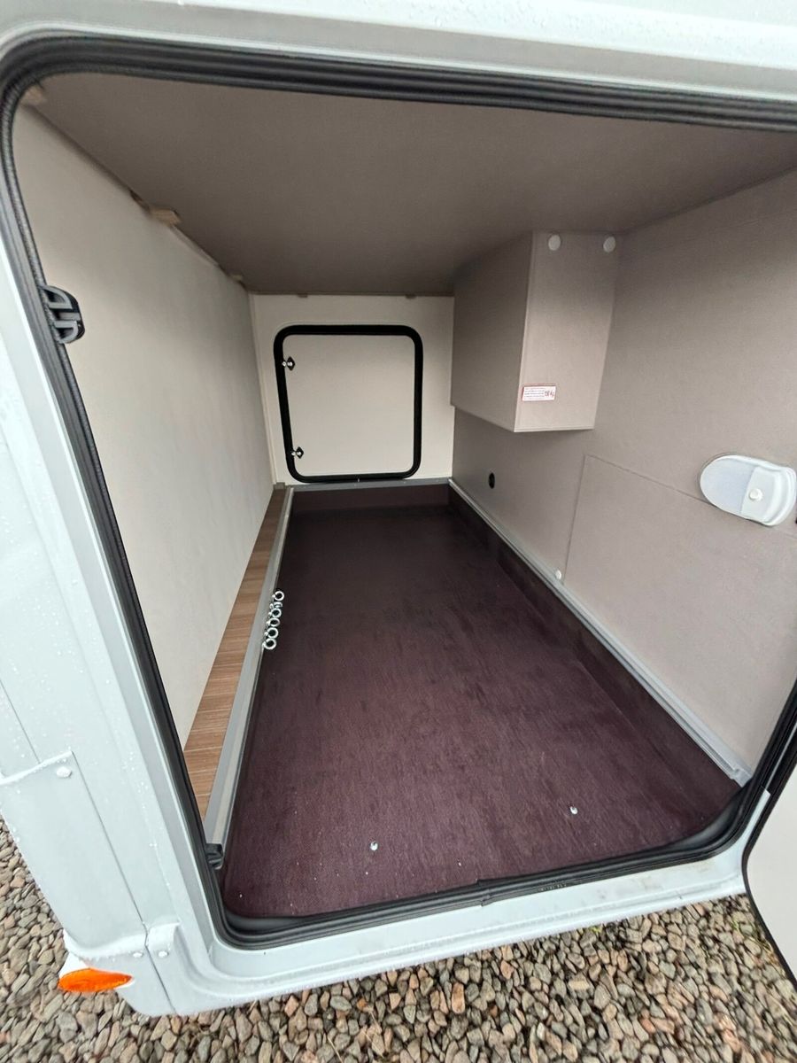 Fahrzeugabbildung Etrusco T 6900 SB Elek. Hubbett, Solaranlage 120W