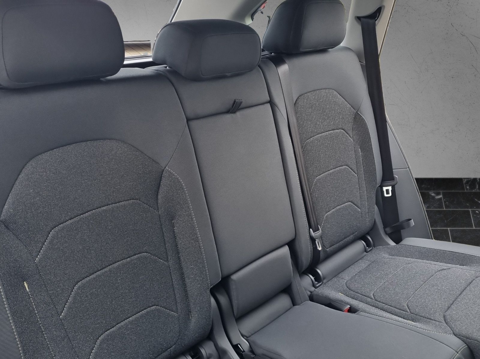 Fahrzeugabbildung SKODA Kodiaq Selection 2,0 TDI 4x4 AHK Licht&Sicht 19"