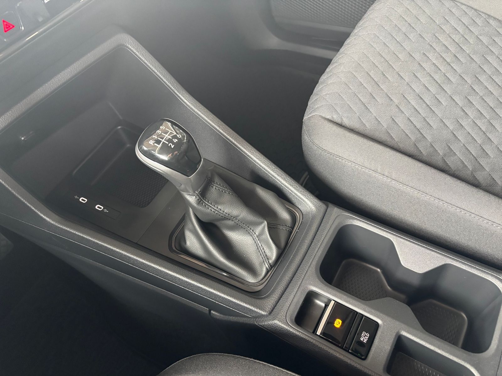 Volkswagen Caddy Maxi - Bild 23