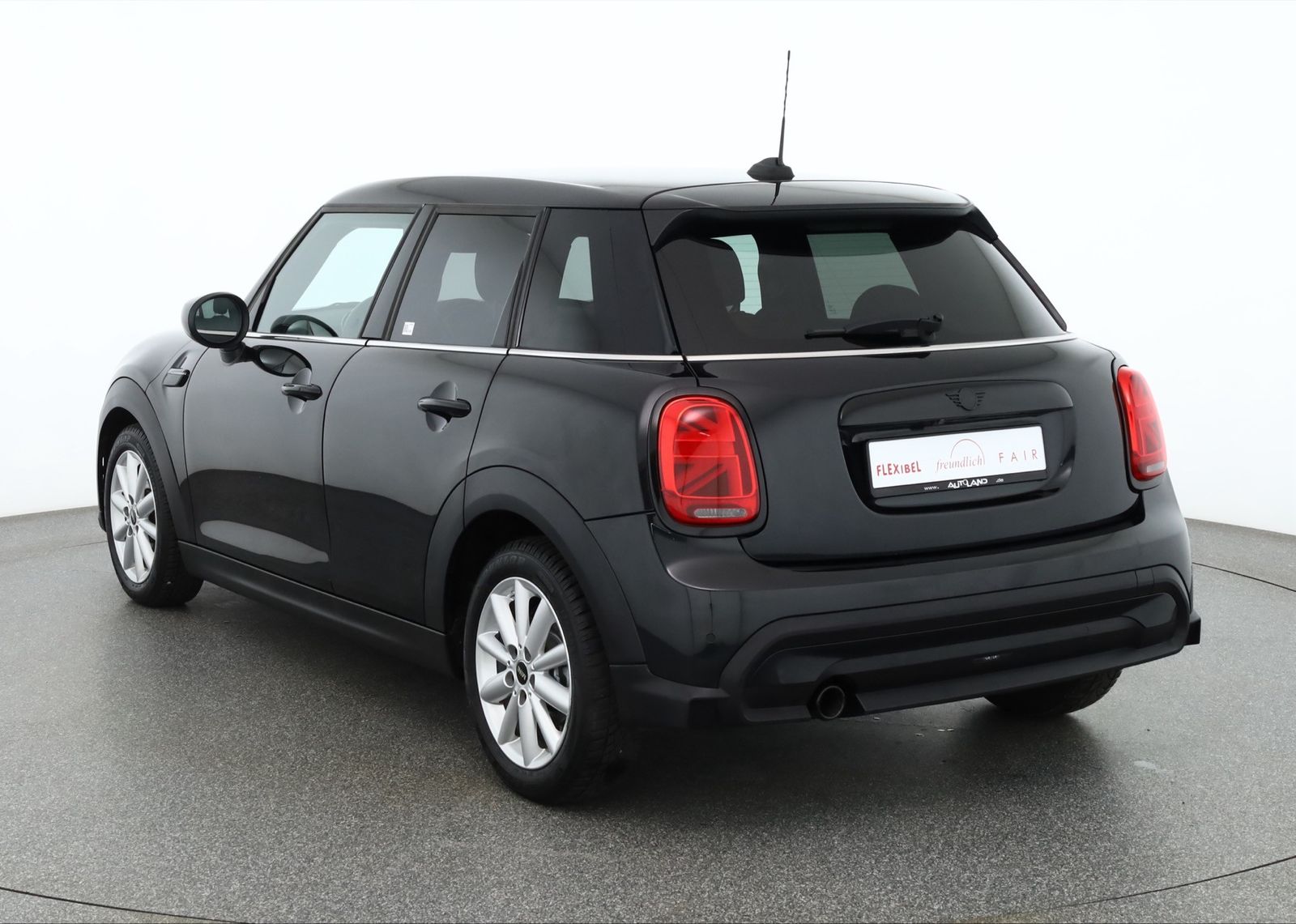 MINI Cooper 1.5 Classic Trim LED Navi Kamera Tempomat imagem 3