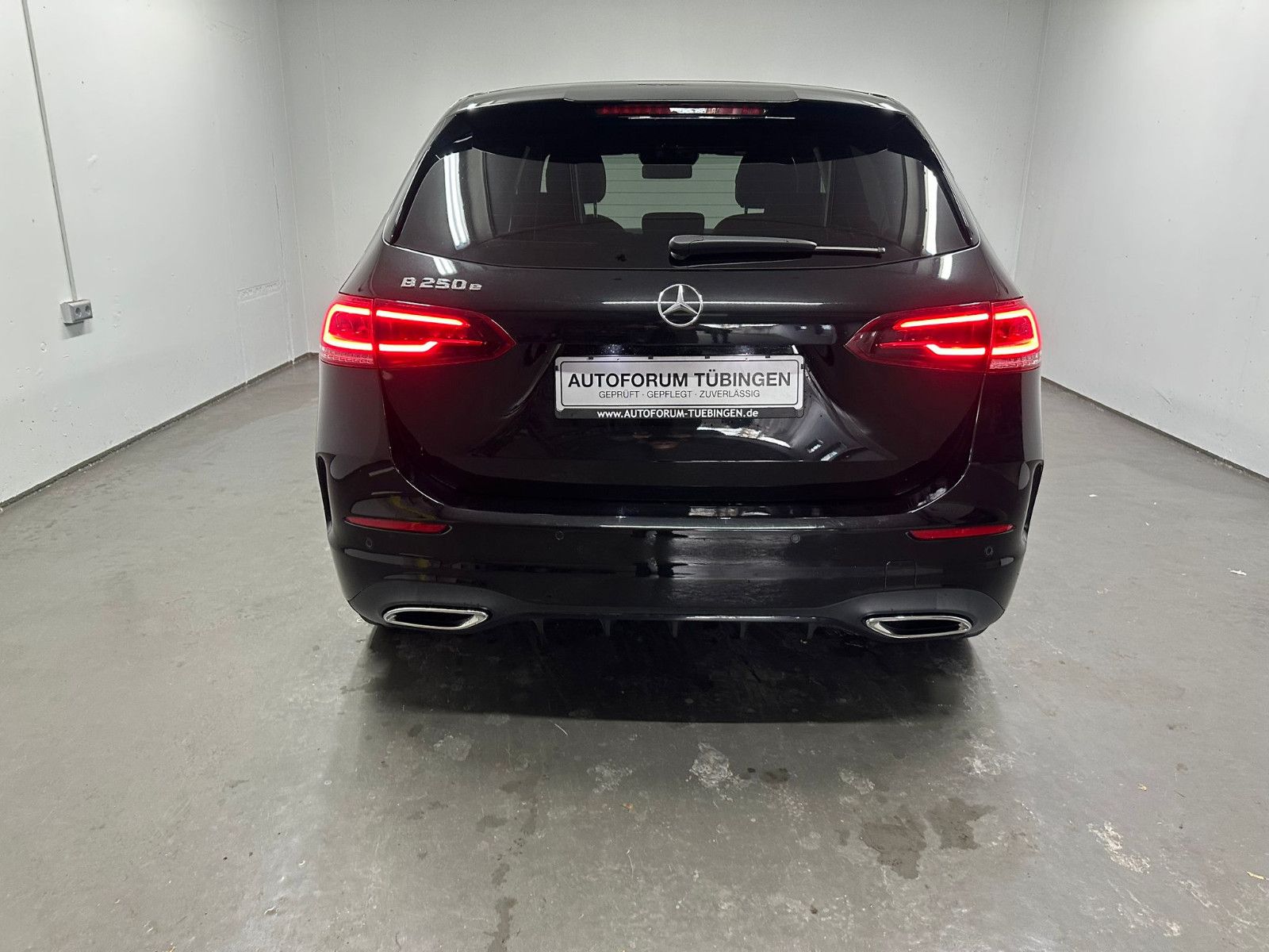 Fahrzeugabbildung Mercedes-Benz B 250 e *AMG-LINE*NIGHT*360*KEYLESS*LEDER*