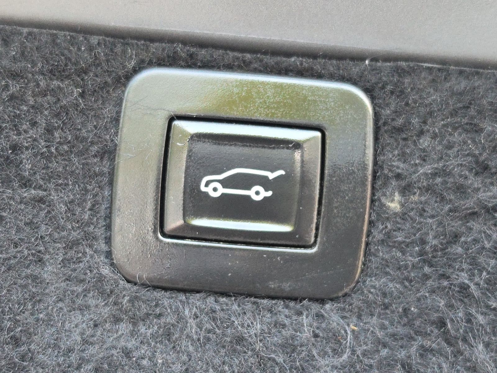 Fahrzeugabbildung Opel Insignia A Sports Tourer Innovation Automatik