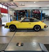 Porsche 911 Carrera 3.0 Targa Hellgelb Restauration  - Porsche Oldtimer mit Benzin-Antrieb: Cabrio, 3.0
