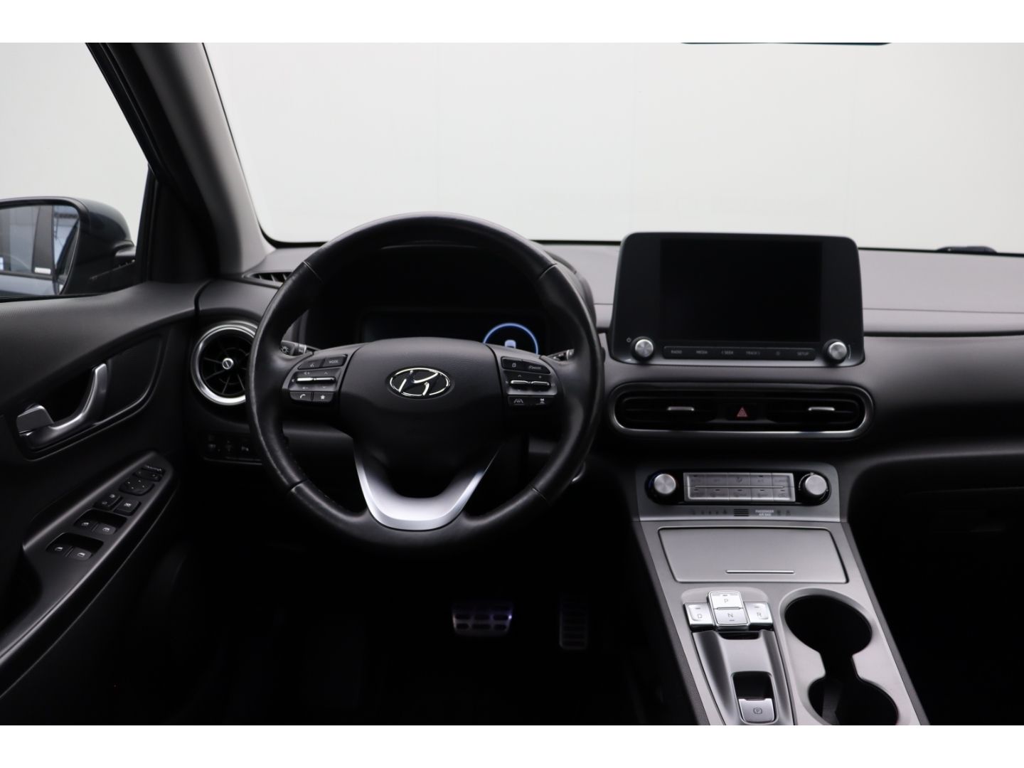 Fahrzeugabbildung Hyundai KONA Elektro Trend 2WD Totwinkelass ACC