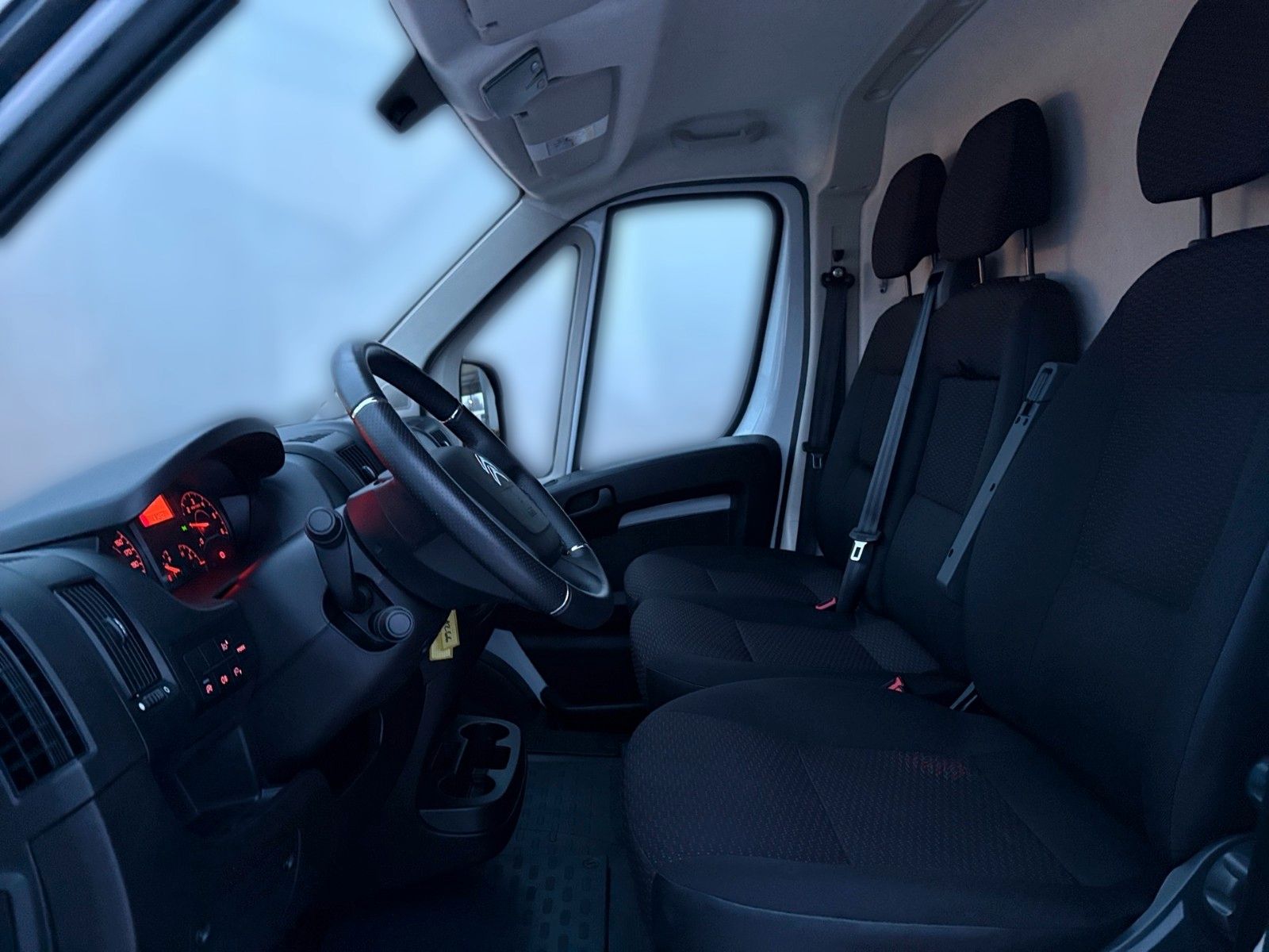 Fahrzeugabbildung Citroën Jumper Grossraumkasten