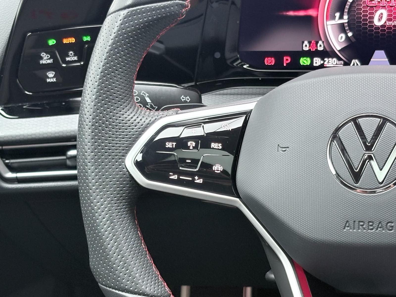 Volkswagen Golf PANO HARMAN KARDON HEAD UP MEMORY, миниатюра 24