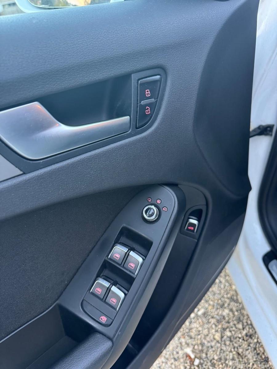 Audi A4 2013 — photo 14