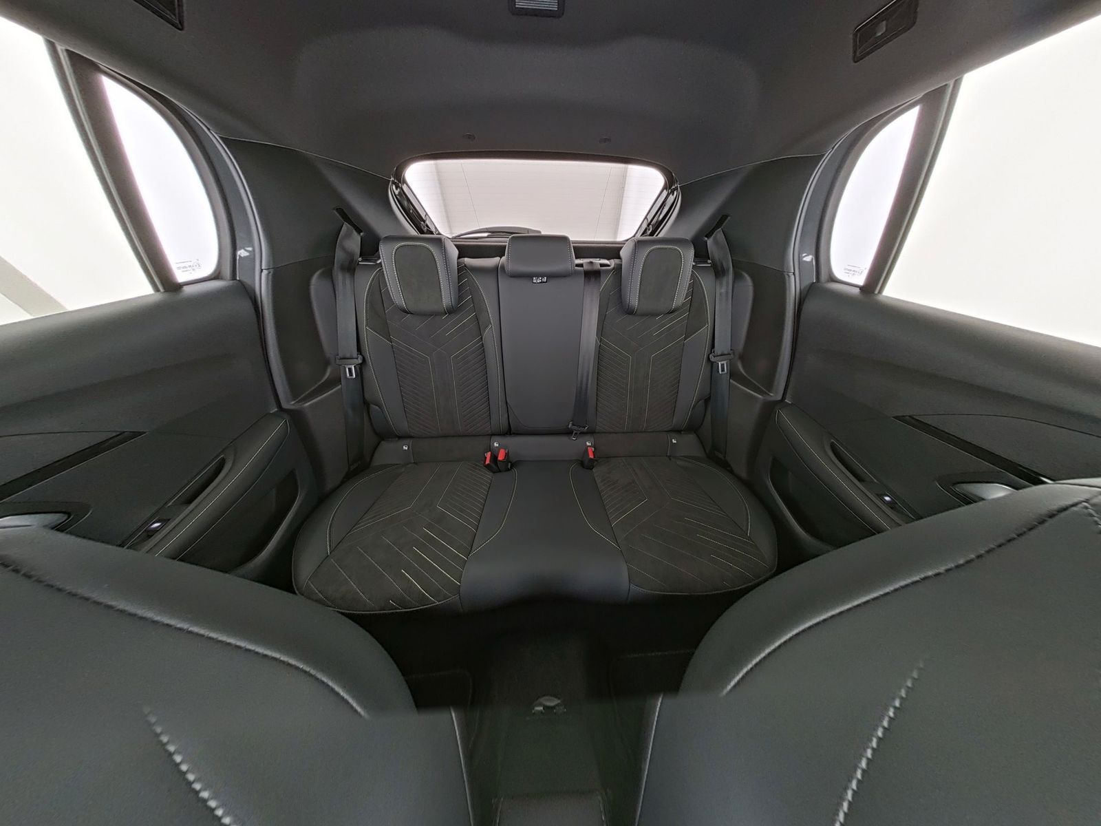 Peugeot 208 - Bild 17