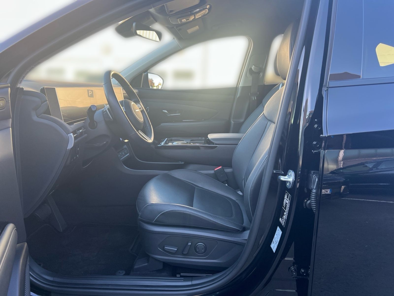 Fahrzeugabbildung Hyundai TUCSON 1.6 T-GDI Prime Plug-In Hybrid 4WD Assis.