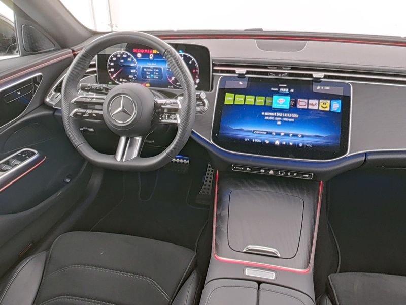 Mercedes-Benz E 220T d 4M AMG Line Advanced Night PanoDach+AHK