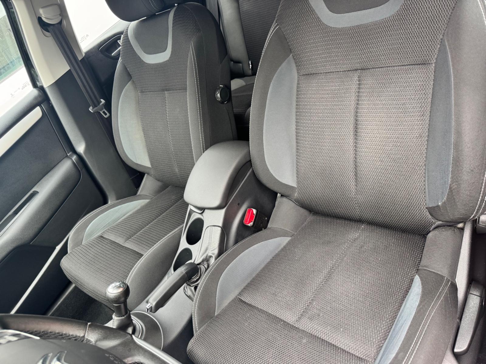 Citroën C4 Lim. Selection  Klimaaut/Tempomat/PDC/HU neu