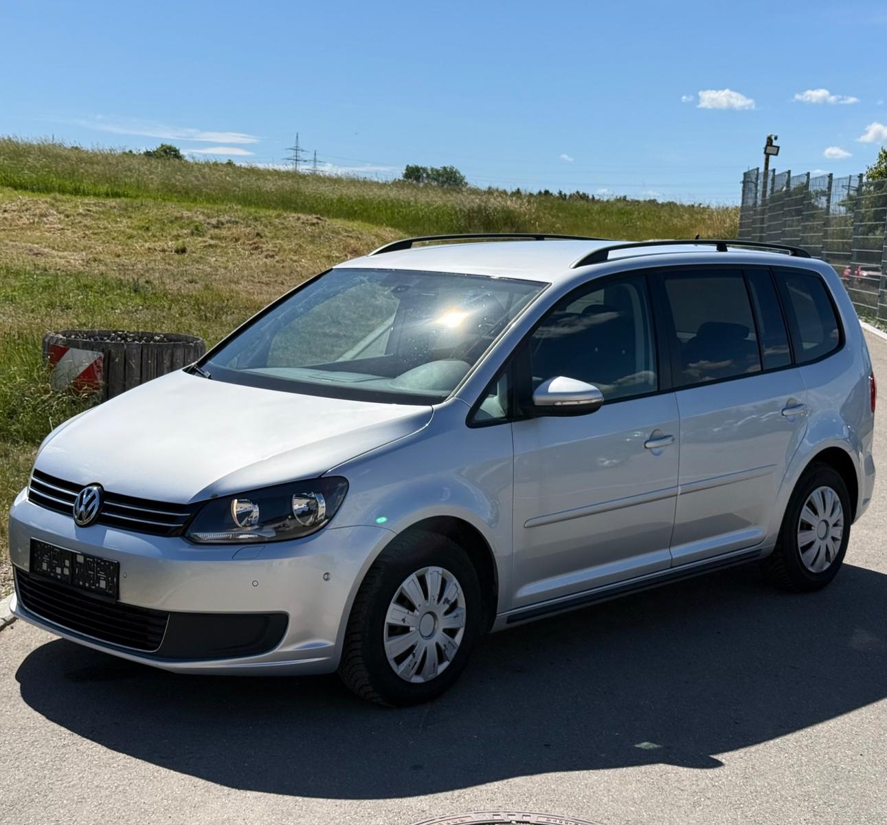 Volkswagen Touran 1.6 TDI *EURO.5*KLIMA*SHZ*AHK*145.000 KM*